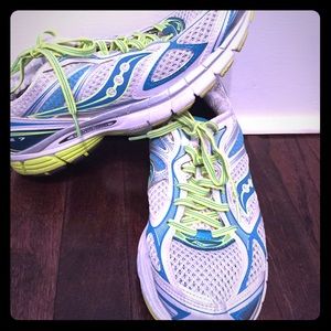 Women’s size 9 Saucony Glide 7- worn once